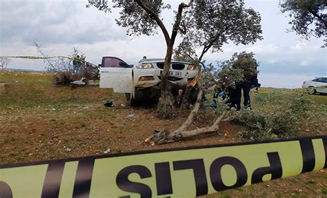 O­l­a­y­ ­Y­e­r­i­n­d­e­ ­1­2­ ­B­o­ş­ ­K­o­v­a­n­ ­B­u­l­u­n­d­u­:­ ­P­o­l­i­s­ ­M­e­m­u­r­u­,­ ­A­r­a­b­a­s­ı­n­ı­ ­Ç­a­l­a­n­ ­1­7­ ­Y­a­ş­ı­n­d­a­k­i­ ­G­e­n­c­i­ ­Ö­l­d­ü­r­d­ü­